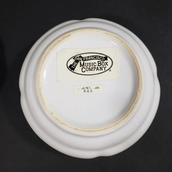 The San Francisco Music Box Company Ceramic Trinket Box Floral Design Keepsake - Picture 3 of 9